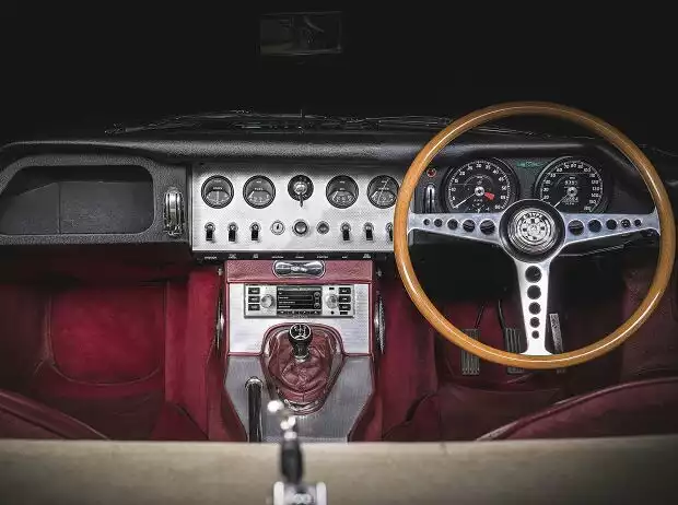 Classic-Infotainmentsystem von Jaguar Land Rover Titel-Bild zur News: Classic-Infotainmentsystem von Jaguar Land Rover