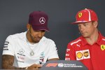 Lewis Hamilton (Mercedes) und Kimi Räikkönen (Ferrari) 