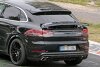 Bild zum Inhalt: Porsche Cayenne Coupé 2019 mit irritierendem Heckspoiler erwischt