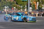 Burnout-Show in Las Vegas: Kevin Harvick (Stewart-Haas) 