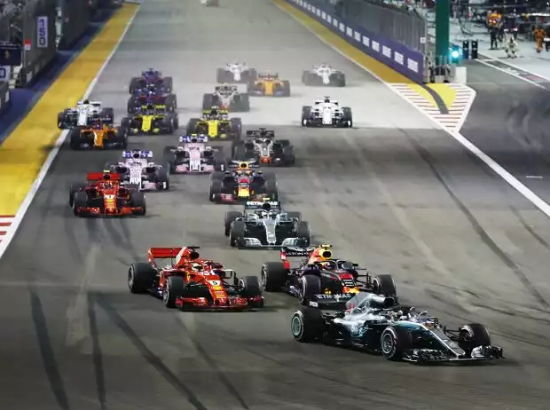 Lewis Hamilton, Max Verstappen, Sebastian Vettel Titel-Bild zur News: Lewis Hamilton, Max Verstappen, Sebastian Vettel