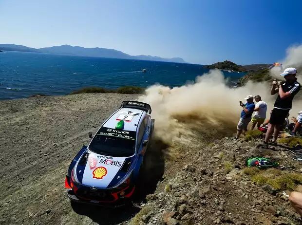Hayden Paddon Titel-Bild zur News: Hayden Paddon