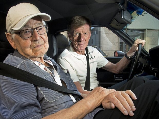 Erhard Schnell, der Designer des Opel GT, als Beifahrer von Walter Röhrl Erhard Schnell, der Designer des Opel GT, als Beifahrer von Walter Röhrl
