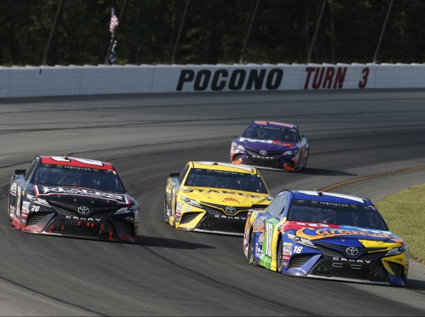 Daniel Suarez, Denny Hamlin, Erik Jones, Kyle Busch