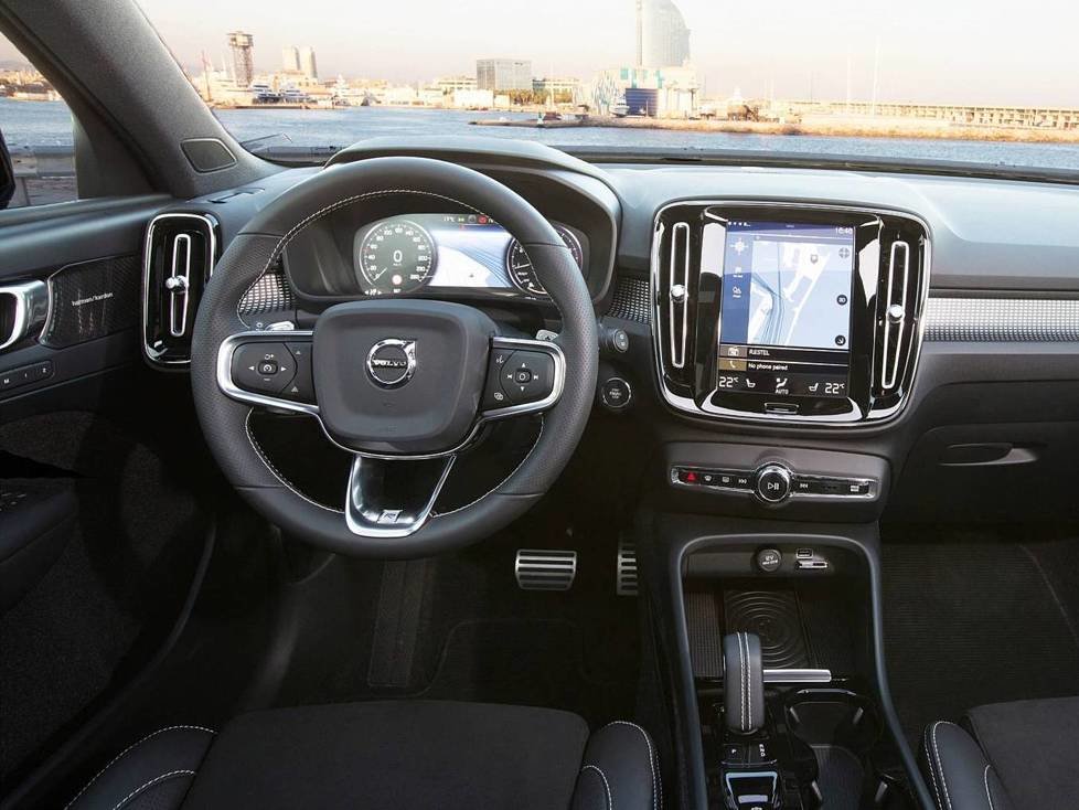 Innenraum und Cockpit des Volvo XC40 T3 2019