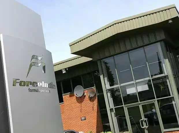 Force-India-Fabrik in Silverstone Titel-Bild zur News: Force-India-Fabrik in Silverstone