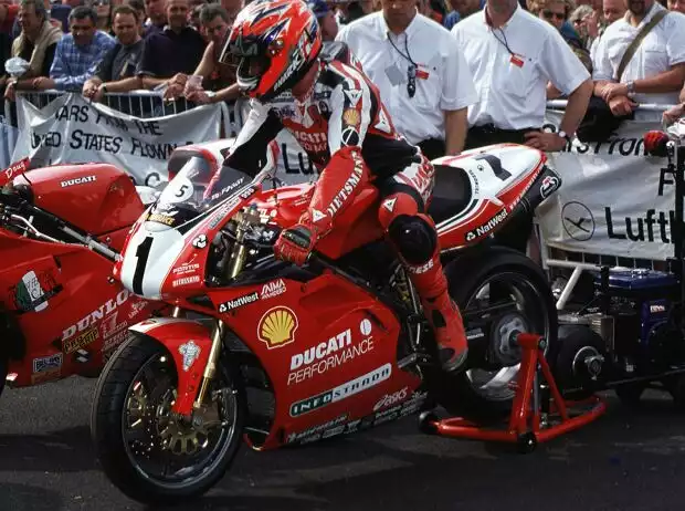 Carl Fogarty Titel-Bild zur News: Carl Fogarty