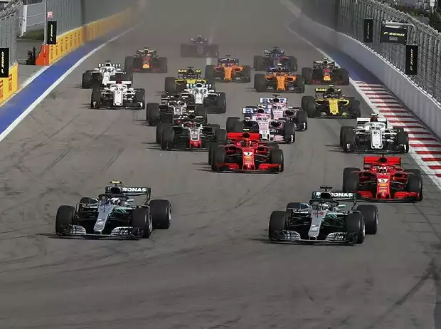 Valtteri Bottas, Lewis Hamilton Titel-Bild zur News: Valtteri Bottas, Lewis Hamilton