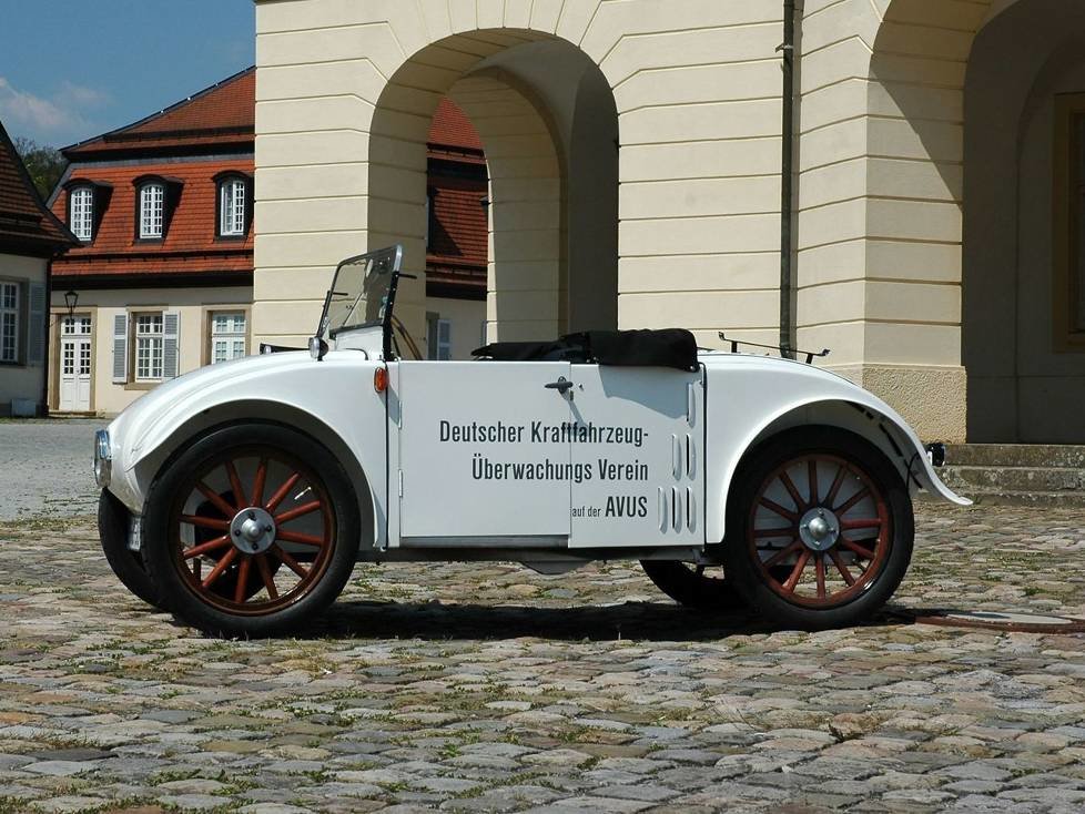 Hanomag 2/10 PS, bekannt unter dem Kosenamen "Kommissbrot"