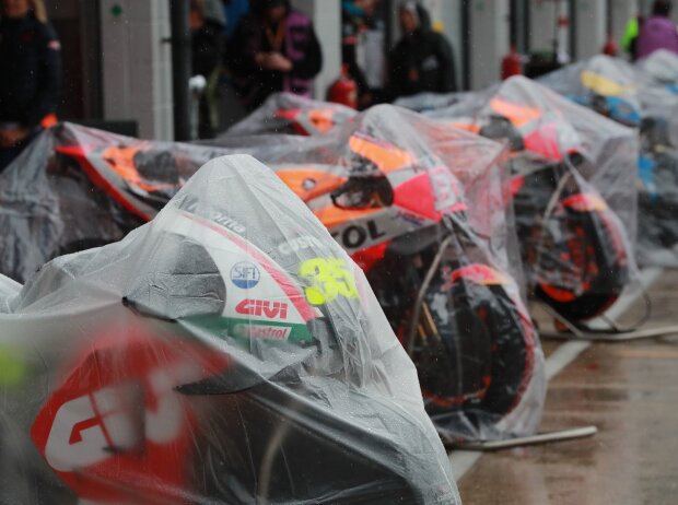 Titel-Bild zur News: Silverstone Absage Regen