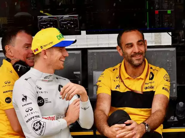 Nico Hülkenberg, Cyril Abiteboul Titel-Bild zur News: Nico Hülkenberg, Cyril Abiteboul