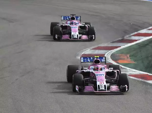 Esteban Ocon, Sergio Perez Titel-Bild zur News: Esteban Ocon, Sergio Perez