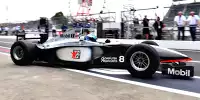 Bild zum Inhalt: 20 Jahre nach WM-Titel in Suzuka: Mika Häkkinen zurück im McLaren MP4-13!