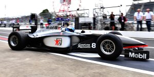20 Jahre nach WM-Titel in Suzuka: Mika Häkkinen zurück im McLaren MP4-13!