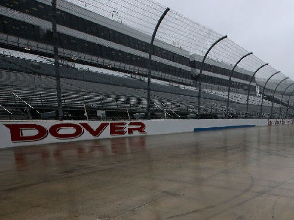 Regen am Dover International Speedway