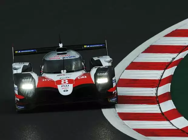 Titel-Bild zur News: Kazuki Nakajima, Fernando Alonso