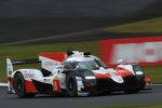 Kazuki Nakajima (Toyota) und Fernando Alonso (Toyota) 