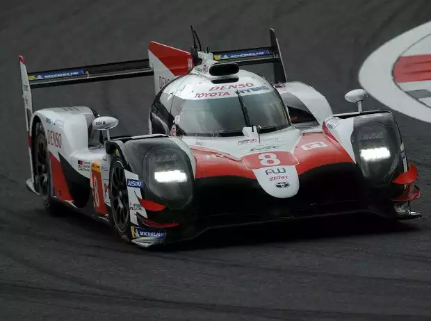 Kazuki Nakajima, Fernando Alonso Titel-Bild zur News: Kazuki Nakajima, Fernando Alonso