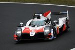 Kazuki Nakajima (Toyota) und Fernando Alonso (Toyota) 