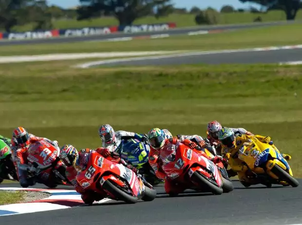 Titel-Bild zur News: MotoGP 2004