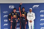 Max Verstappen (Red Bull), Daniel Ricciardo (Red Bull) und Lewis Hamilton (Mercedes) 