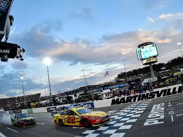 Denny Hamlin, Joey Logano, Martin Truex Jun. Titel-Bild zur News: Denny Hamlin, Joey Logano, Martin Truex Jun.