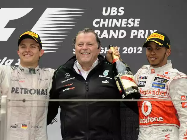 Nico Rosberg, Lewis Hamilton, Norbert Haug Titel-Bild zur News: Nico Rosberg, Lewis Hamilton, Norbert Haug