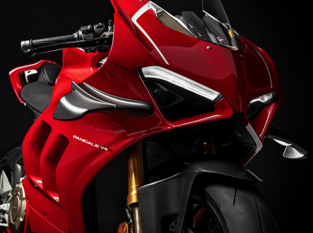 Titel-Bild zur News: Ducati Panigale V4R Winglets