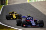 Pierre Gasly (Toro Rosso) und Carlos Sainz (Renault) 