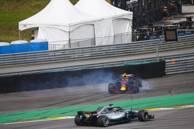 Lewis Hamilton Max Verstappen Esteban Ocon Force India Sahara Force India F1 Team F1Mercedes Mercedes AMG Petronas Motorsport F1Red Bull Aston Martin Red Bull Racing F1 ~Lewis Hamilton (Mercedes), Max Verstappen (Red Bull) und Esteban Ocon (Racing Point) ~ Lewis Hamilton Max Verstappen Esteban Ocon Force India Sahara Force India F1 Team F1Mercedes Mercedes AMG Petronas Motorsport F1Red Bull Aston Martin Red Bull Racing F1 ~Lewis Hamilton (Mercedes), Max Verstappen (Red Bull) und Esteban Ocon (Racing Point) ~