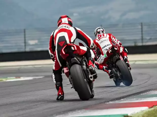 Ducati V4R Titel-Bild zur News: Ducati V4R