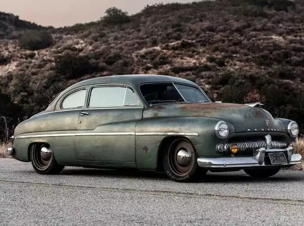 Icon Mercury Electric Derelict (1949) Titel-Bild zur News: Icon Mercury Electric Derelict (1949)