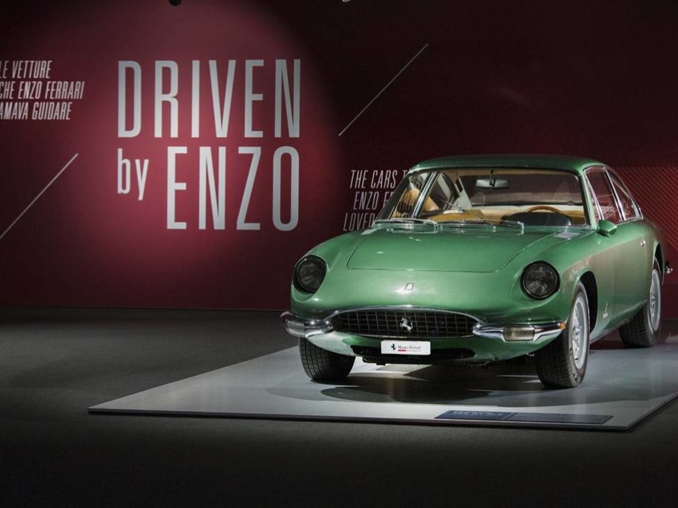 Ausstellung "Driven by Enzo" im Ferrari Museum Maranello