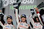 Mike Conway (Toyota) und Kamui Kobayashi (Toyota) 