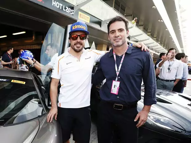 Fernando Alonso, Jimmie Johnson Titel-Bild zur News: Fernando Alonso, Jimmie Johnson