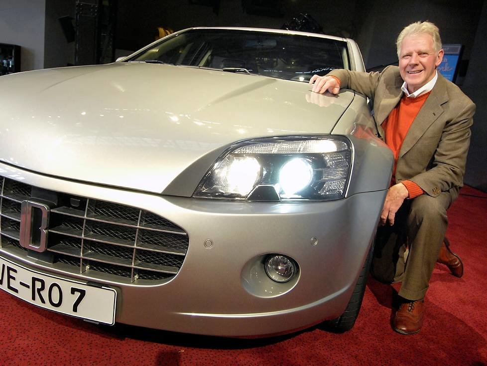Erich Bitter mit dem Bitter "Vero" bei der Essen Motor Show 2007.