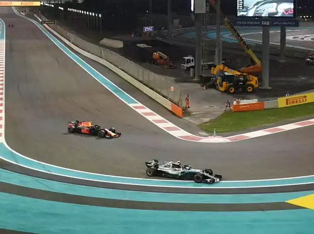 Valtteri Bottas, Max Verstappen Titel-Bild zur News: Valtteri Bottas, Max Verstappen