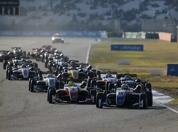 Start zum Finale der Formel-3-EM 2018 in Hockenheim Titel-Bild zur News: Start zum Finale der Formel-3-EM 2018 in Hockenheim