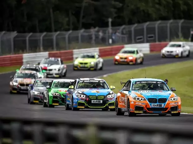 Titel-Bild zur News: BMW M235i Racing