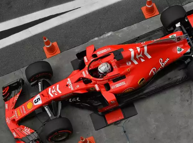 Sebastian Vettel, Waage Titel-Bild zur News: Sebastian Vettel, Waage