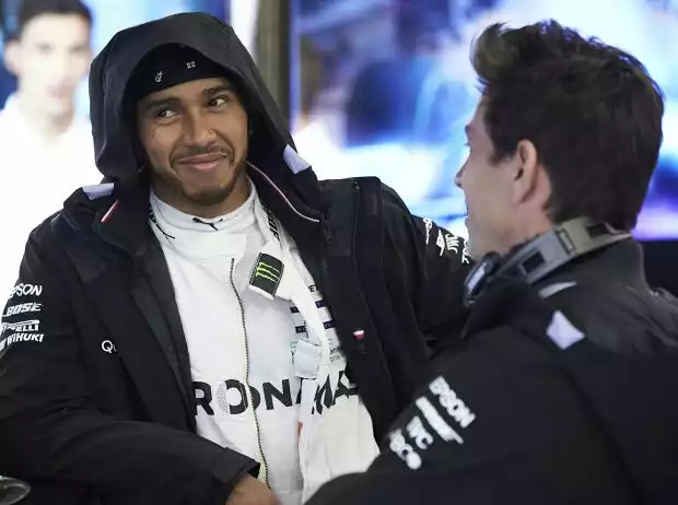 Lewis Hamilton, Toto Wolff Titel-Bild zur News: Lewis Hamilton, Toto Wolff