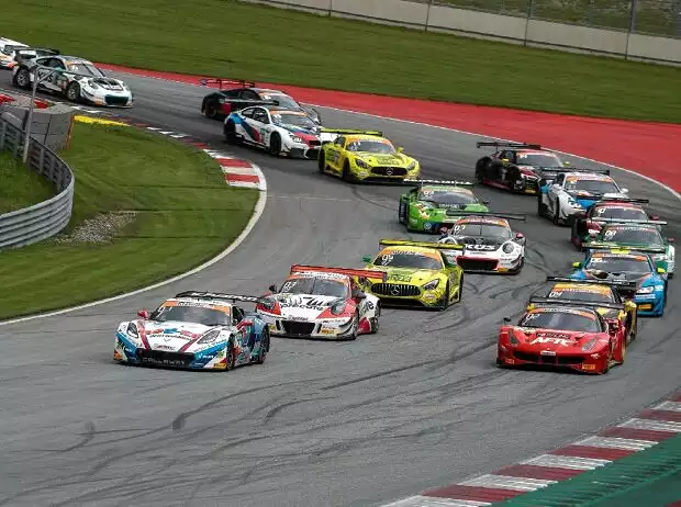 Titel-Bild zur News: ADAC GT Masters, Start