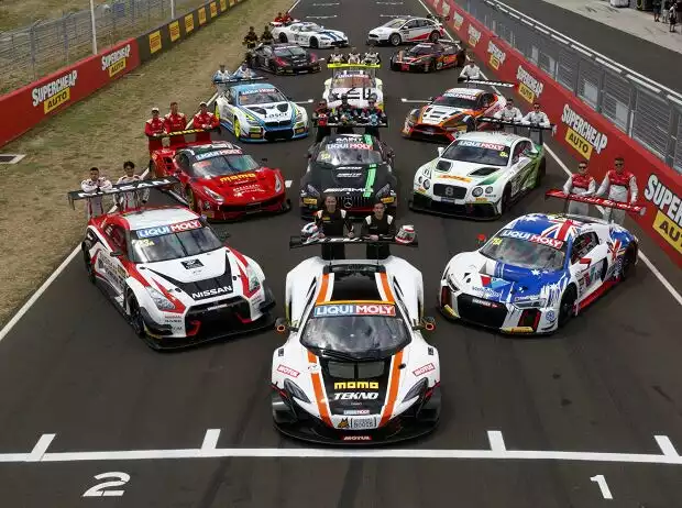 Starterfeld Bathurst 12 hour Titel-Bild zur News: Starterfeld Bathurst 12 hour