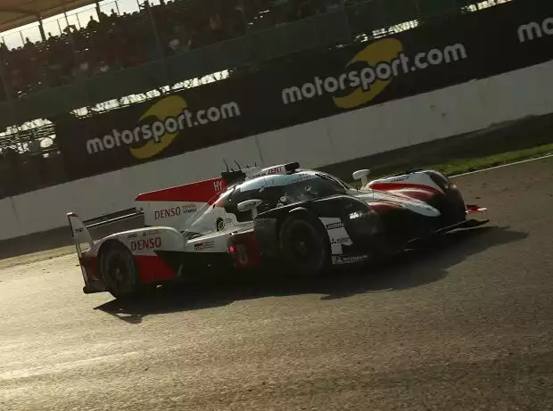Kazuki Nakajima, Fernando Alonso Titel-Bild zur News: Kazuki Nakajima, Fernando Alonso