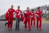 Bild zum Inhalt: Weihnachtsgeschenk an Ferrari-Mitarbeiter: Vettel lässt Buch drucken