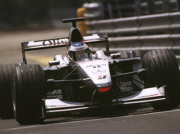 Titel-Bild zur News: Olivier Panis, McLaren-Mercedes, Monza 2000