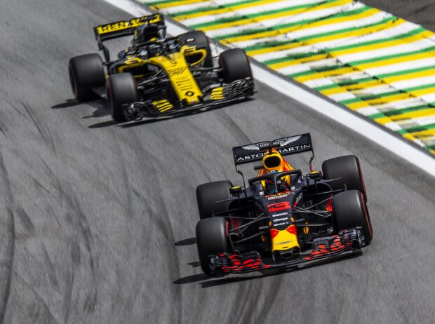 Daniel Ricciardo, Nico Hülkenberg Daniel Ricciardo, Nico Hülkenberg