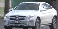 Bild zum Inhalt: Mercedes GLC Coupe (2019) Facelift: Erlkönig fast ohne Tarnung erwischt
