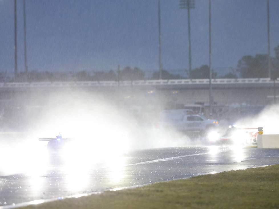 Renger van der Zande, Fernando Alonso, Kamui Kobayashi