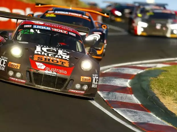 Titel-Bild zur News: Renn-Action bei den 12h Bathurst 2018